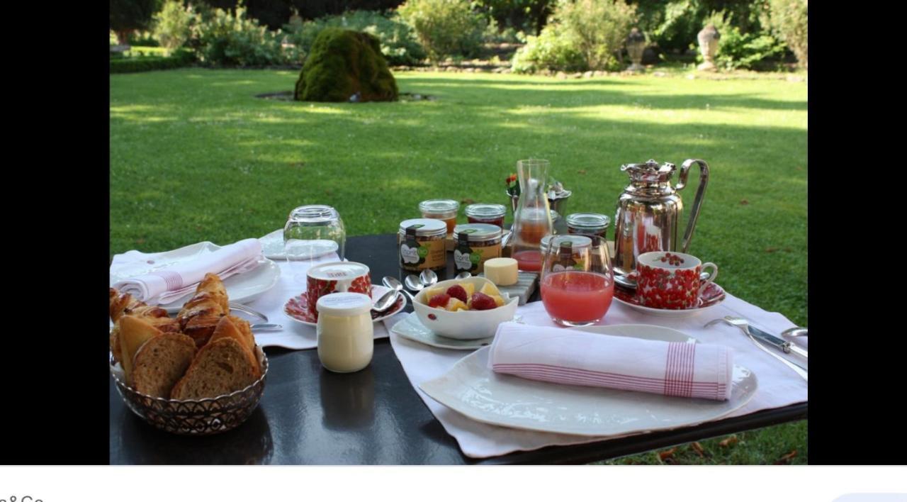 Domaine De La Provencale Bed & Breakfast Saint-Didier-de-la-Tour Eksteriør bilde